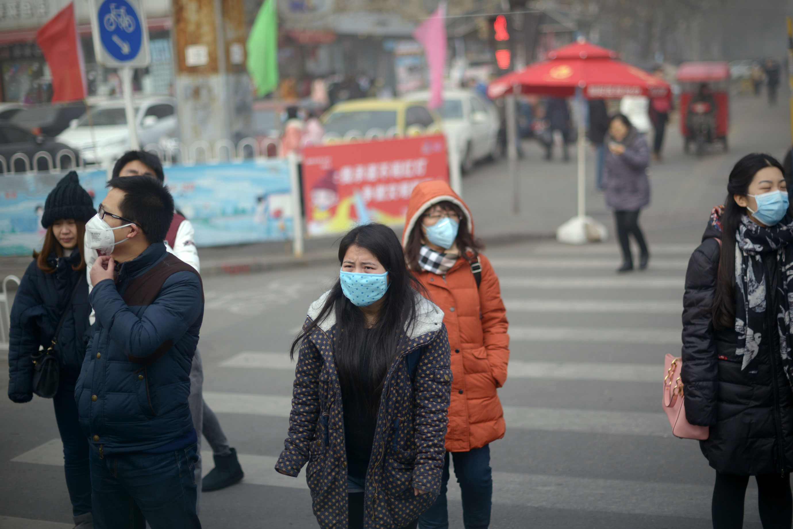 A day of heavy pollution in Beijing, December 25, 2015.