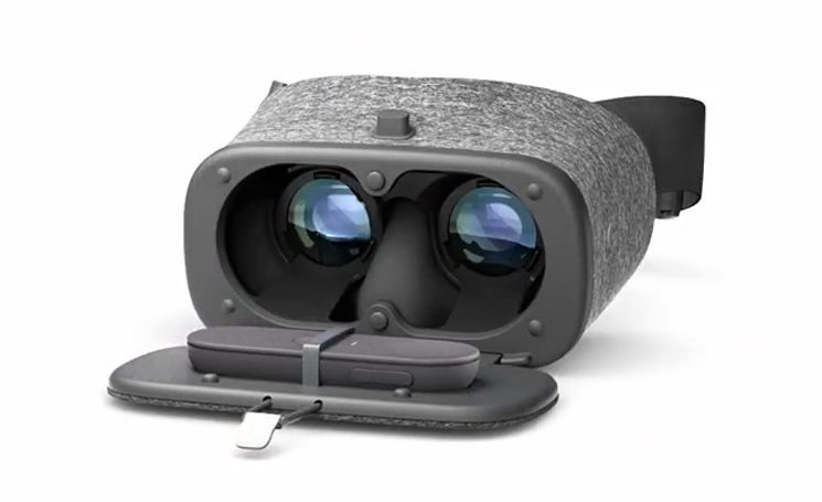 Google worked with clothing designers to create the Daydream View.