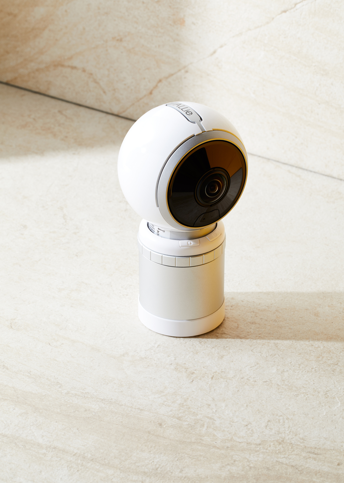 <b>ALLie Camera</b><br> It uses technology originally developed for the surveillance industry and can capture images in low light.