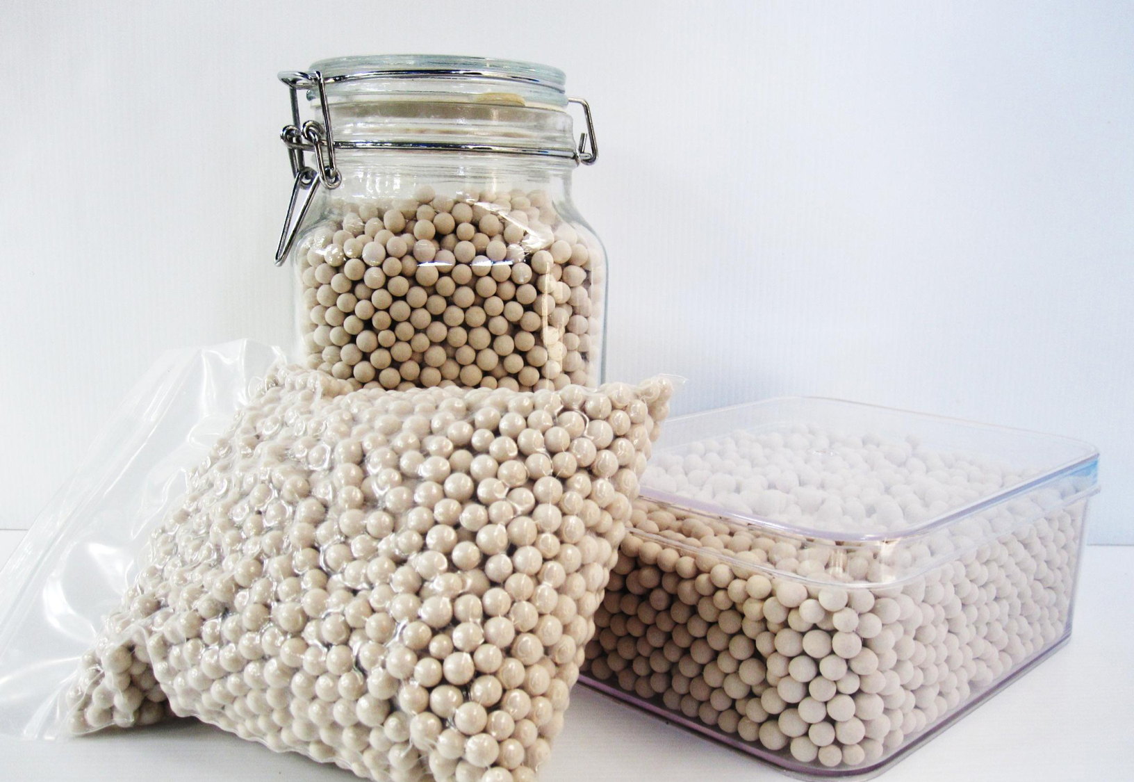 These zeolite beads can be packaged with crops and seeds to keep them dry.