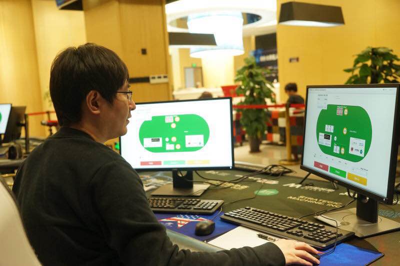 A player takes on Lengpudashi at the event in Hainan.