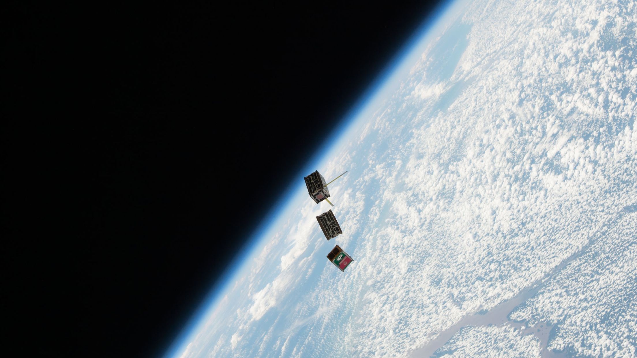 人工衛星の低コスト化で「ケスラーシンドローム」が現実化