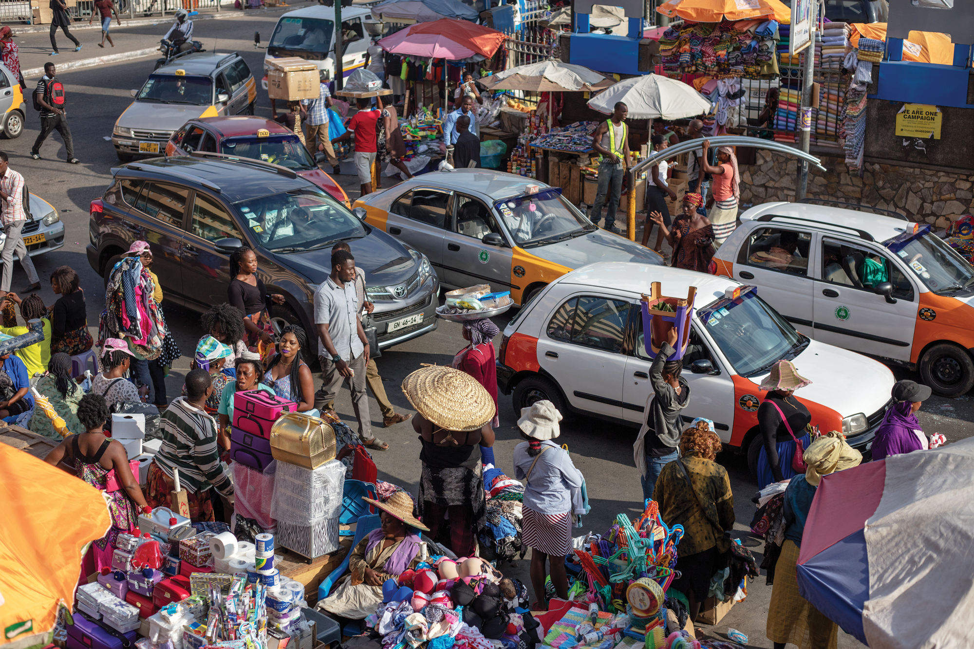 <b><a href="https://www.technologyreview.com/s/603086/ghanas-last-mile/" target="_blank">Ghana's Last Mile </a></b> <br> Photographs by Francis Kokoroko