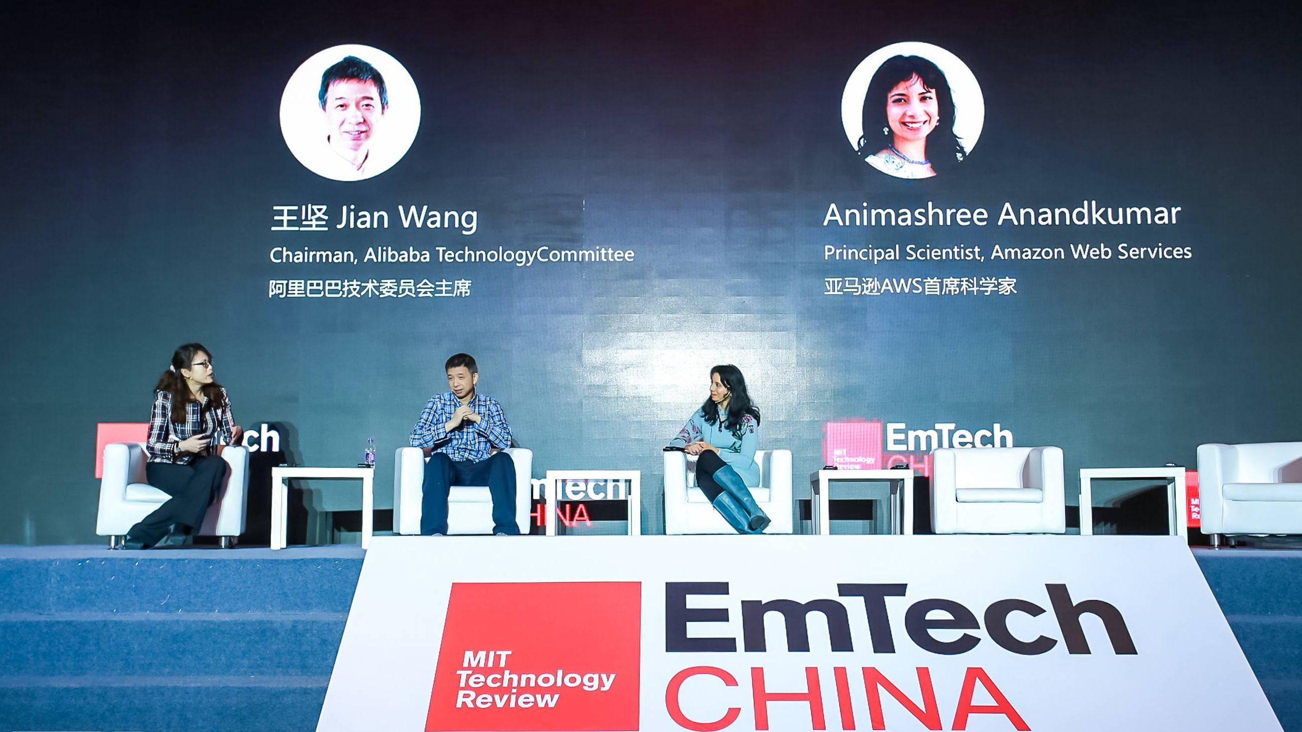 AI技術の未来をかけて激突、中国と米国の覇権争い
