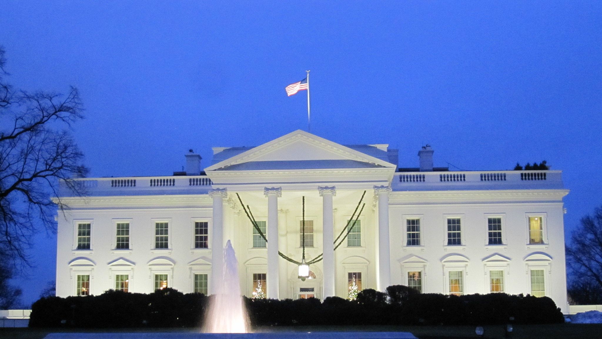 イランのハッカーが米大統領選候補を攻撃、マイクロソフトが発表