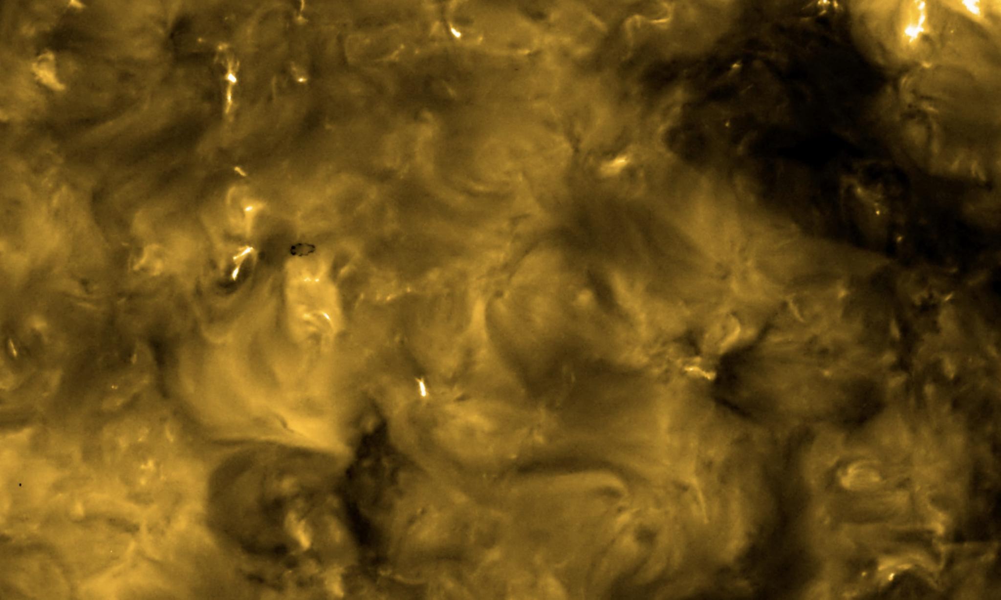 観測史上最も近距離から撮影された「太陽」画像、ESAが公開