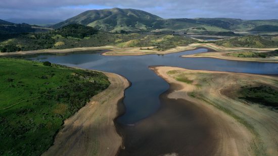 米西部で高まる大干ばつのリスク、「危険な夏」へ備えを
