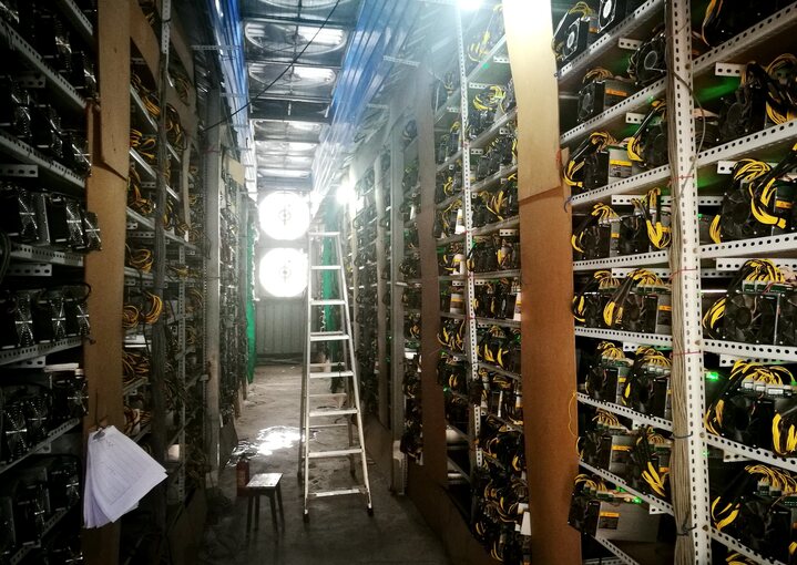 ビットコインが大幅下落、中国の採掘取り締まり強化で