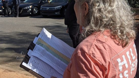 米「反中絶」団体のハイテク監視、最高裁判決で過激化のリスク