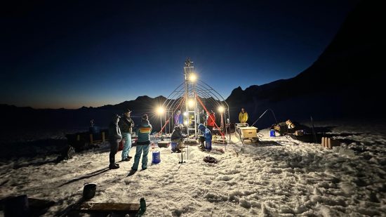 氷の先に生命体は存在するか極限環境を突破するエウロパ探査ロボのアイデア