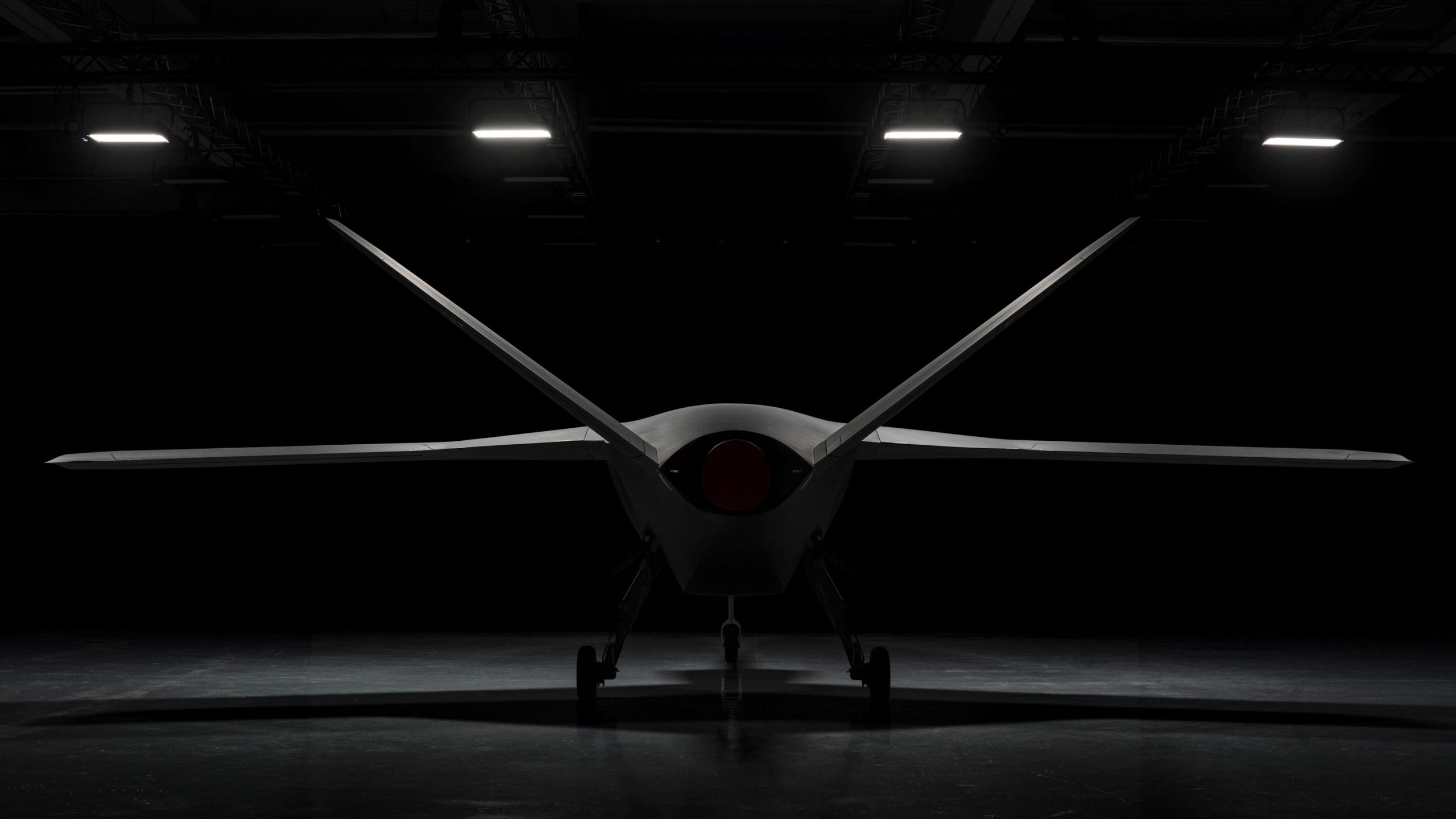 欧州防衛の未来を約束する
100万機の自律ドローン、
「出口」なき軍拡の始まり