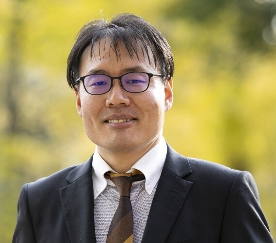 量子コンピューター、「設計思想」を問う段階へ——藤井啓祐教授に聞く