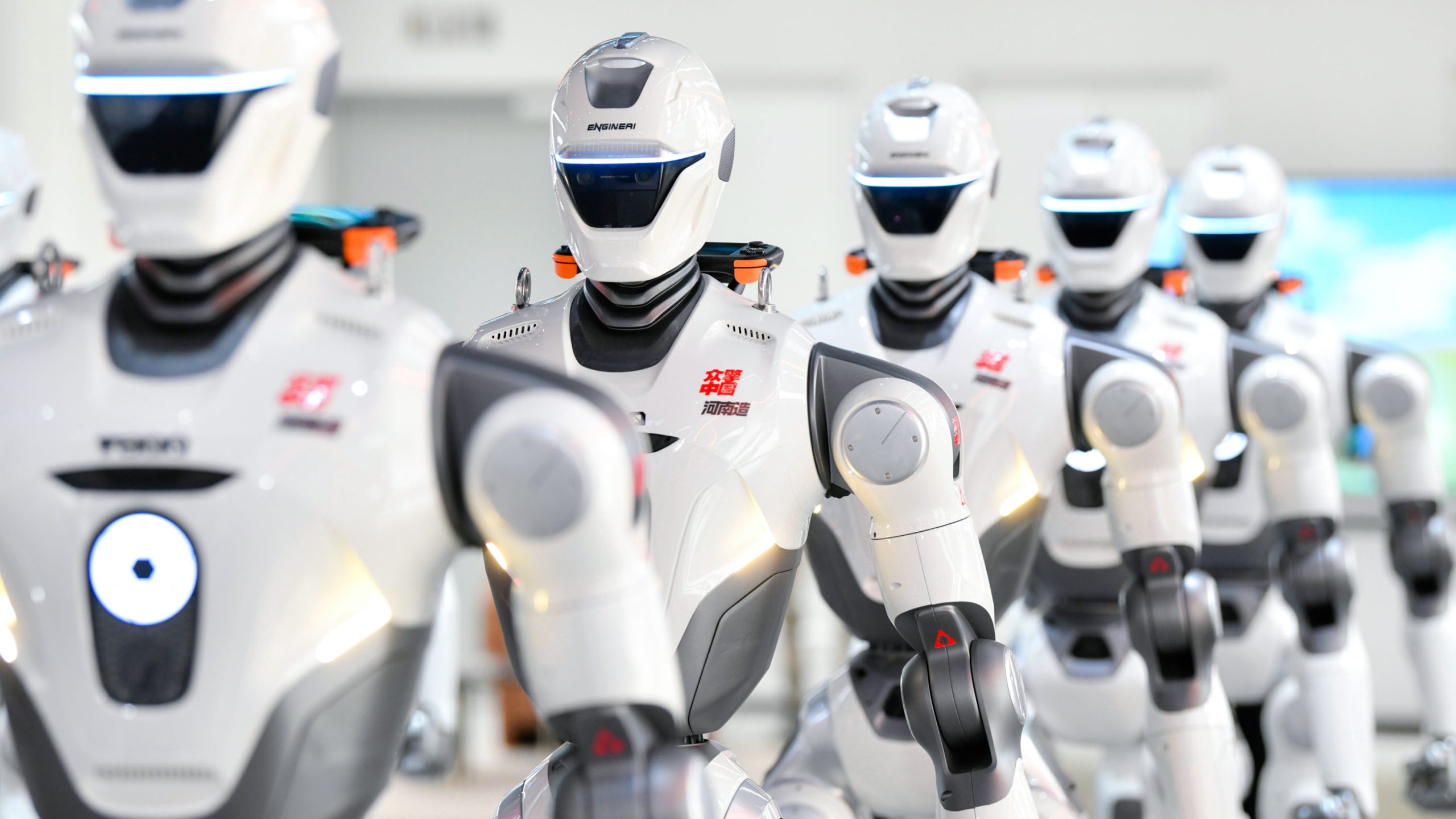 中国製ロボットを締め出す米国、その研究は中国製で回っている